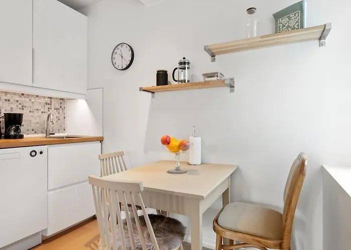 Apt. Neighbor To Unesco Bryggen! *